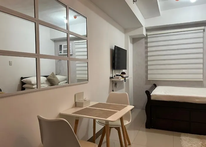 Staycation For Couples With High-speed Internet