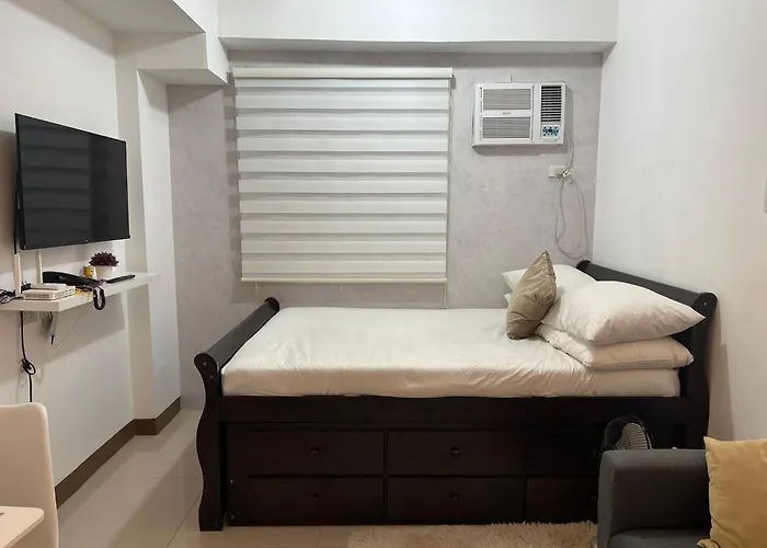 Staycation For Couples With High-speed Internet